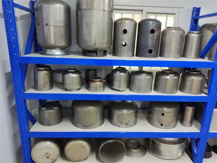 Fabricante de moldes de piezas de dibujo de acero inoxidable